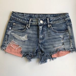 NWOT American Eagle Shorts with Pink Pockets 6